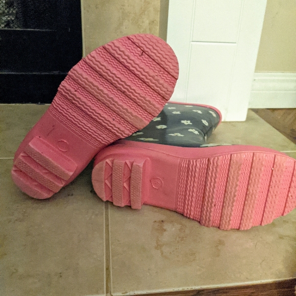 Girl's Rubber Boots - Picture 2 of 3